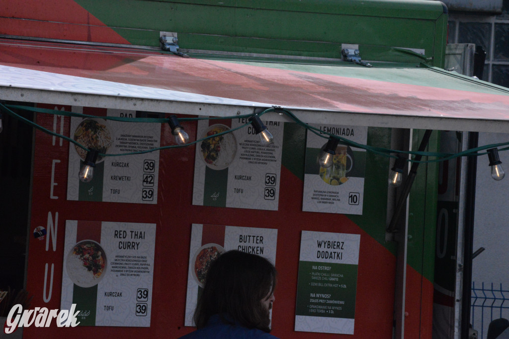 Foodtrucki w Tarnowskich Górach. Co serwują i za ile?