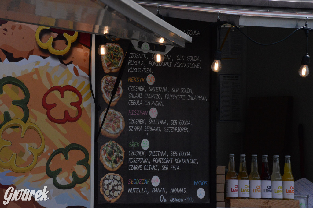 Foodtrucki w Tarnowskich Górach. Co serwują i za ile?