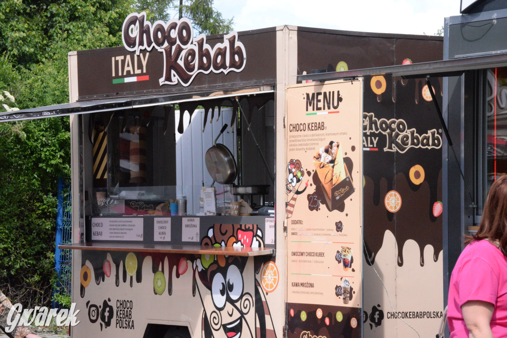 Foodtrucki w Tarnowskich Górach. Co serwują i za ile?