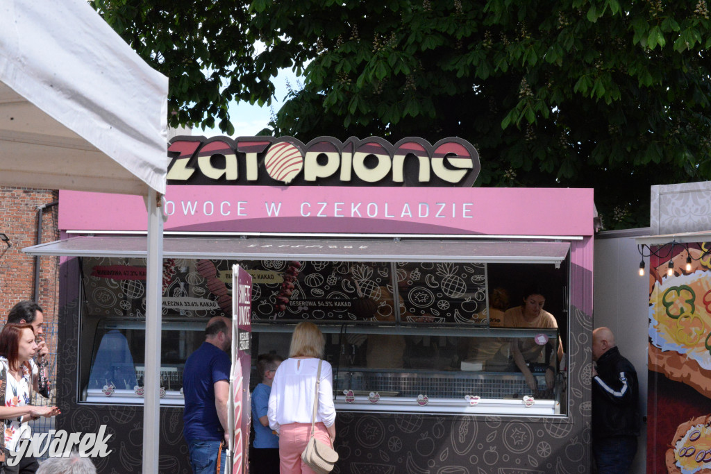 Foodtrucki w Tarnowskich Górach. Co serwują i za ile?