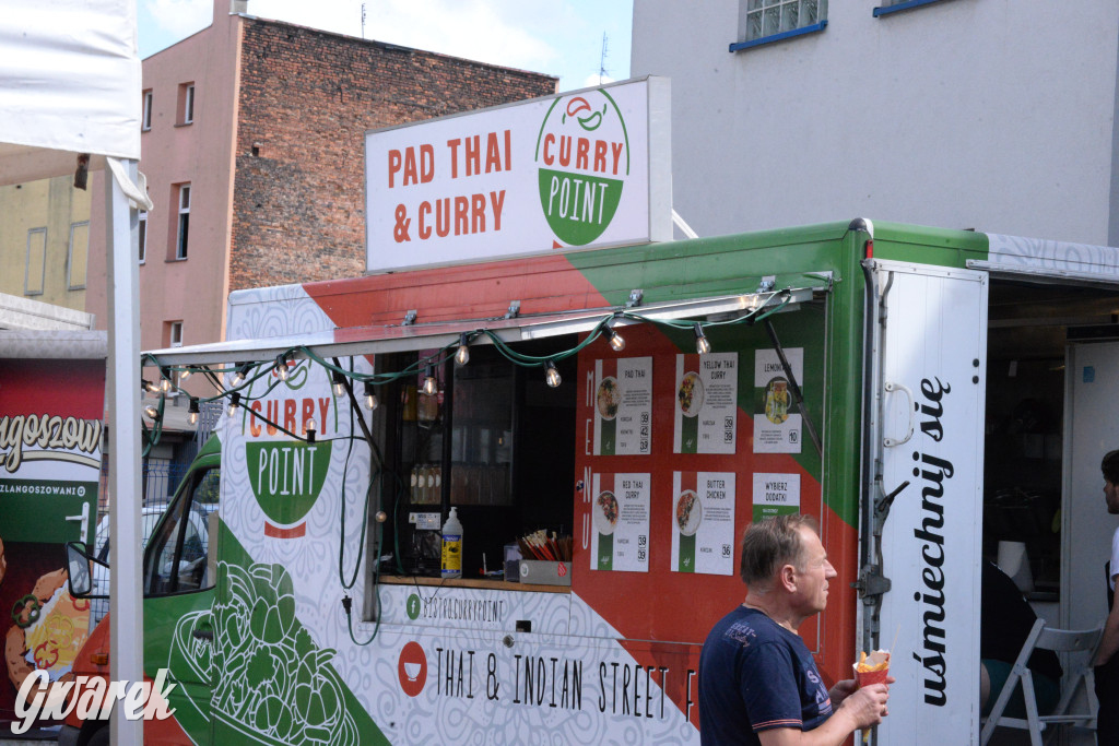 Foodtrucki w Tarnowskich Górach. Co serwują i za ile?