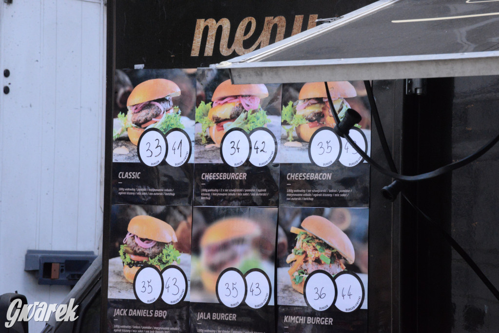 Foodtrucki w Tarnowskich Górach. Co serwują i za ile?