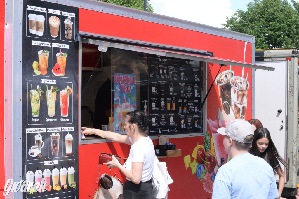 Foodtrucki w Tarnowskich Górach. Co serwują i za ile?