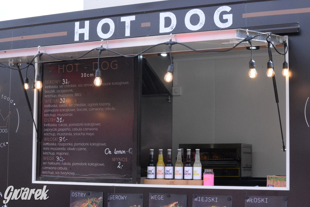 Foodtrucki w Tarnowskich Górach. Co serwują i za ile?