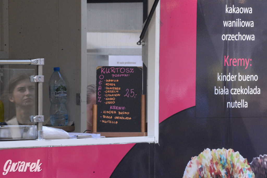 Foodtrucki w Tarnowskich Górach. Co serwują i za ile?