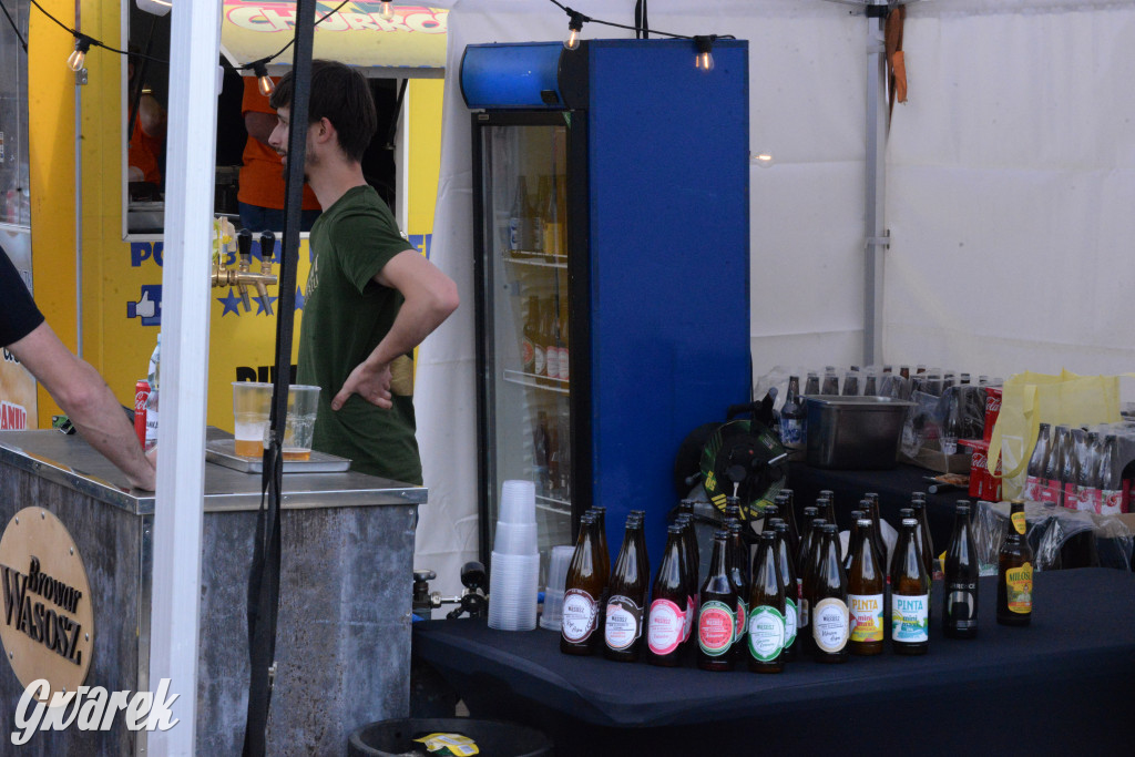 Foodtrucki w Tarnowskich Górach. Co serwują i za ile?