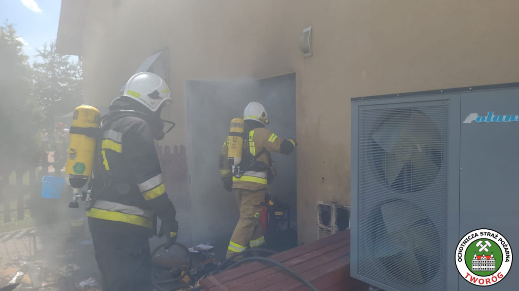 Pożar restauracji. Ewakuacja klientów i pracowników