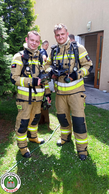 Pożar restauracji. Ewakuacja klientów i pracowników
