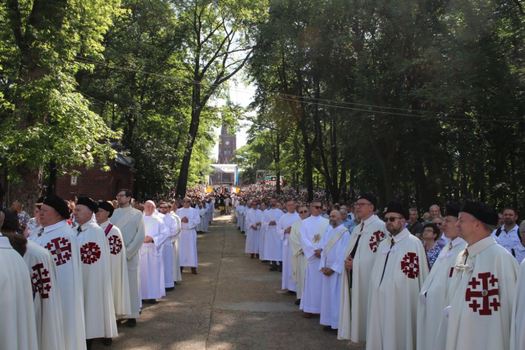 Doroczna pielgrzymka mężczyzn do Piekar Śląskich