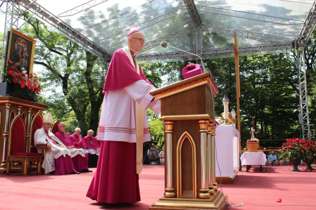 Doroczna pielgrzymka mężczyzn do Piekar Śląskich