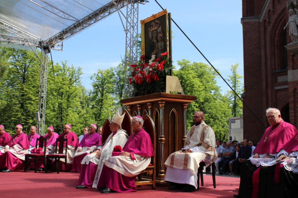 Doroczna pielgrzymka mężczyzn do Piekar Śląskich