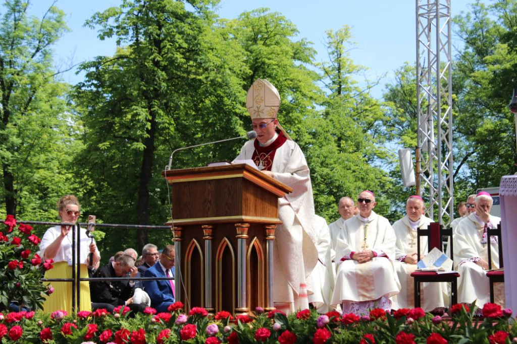 Doroczna pielgrzymka mężczyzn do Piekar Śląskich