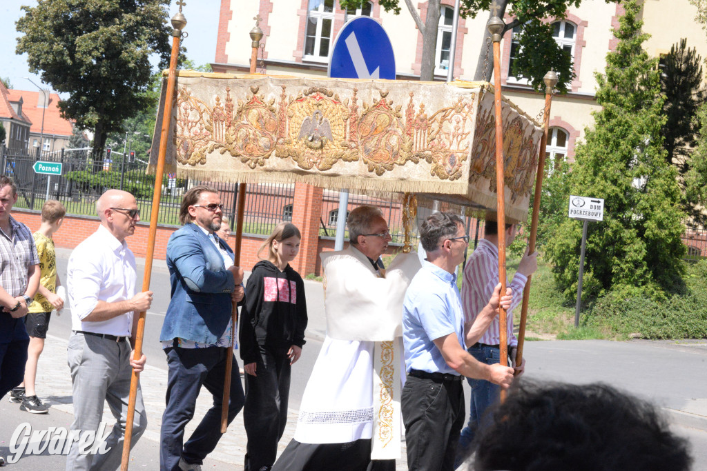 Tarnowskie Góry. Procesja Bożego Ciała. Jak zwykle liczna