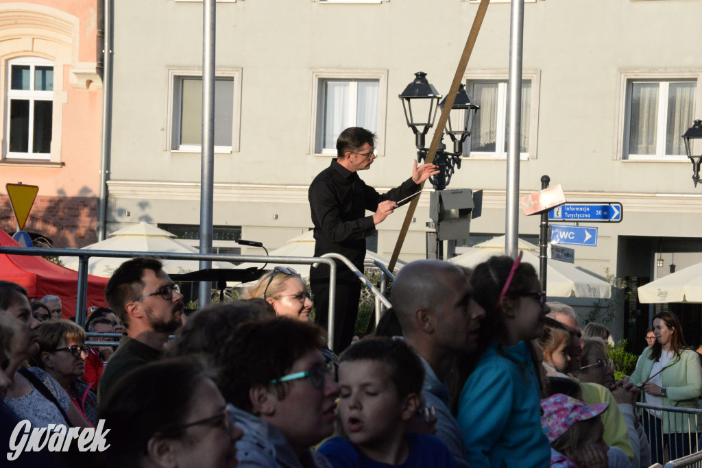 Tarnowskie Góry. Śląskie Smaki i zespół Śląsk