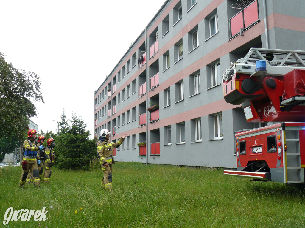 Nieuwaga mieszkanki osiedla i akcja strażaków [FOTO]