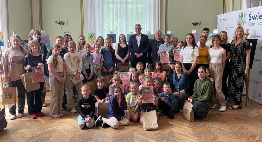 Kobiety - malarki i nasi zdolni uczniowie