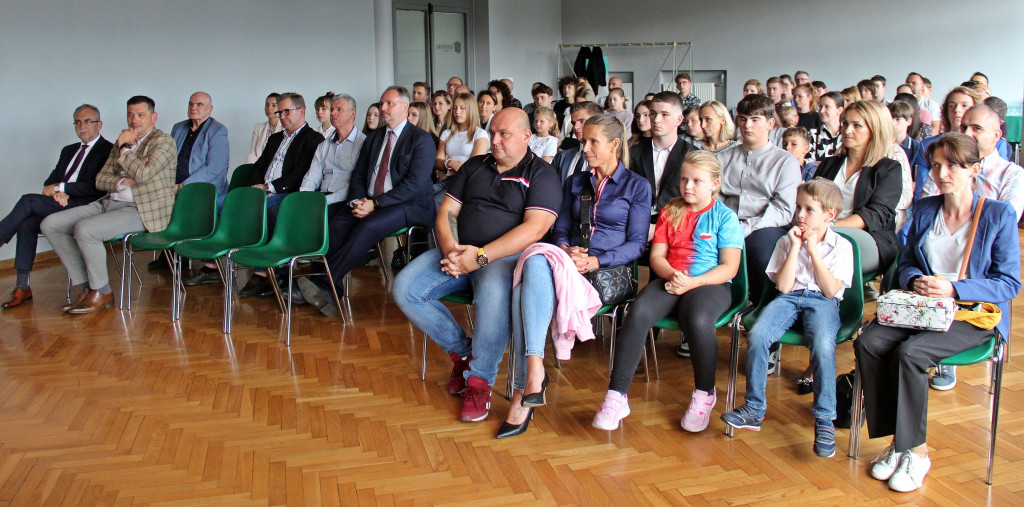Radzionków. Najlepsi sportowcy z nagrodami