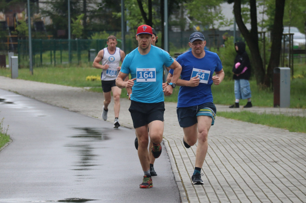 Deszcz nie był wymówką. Biegowe GP w Brzozowicach