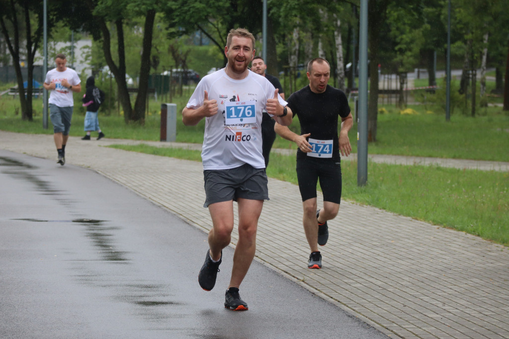 Deszcz nie był wymówką. Biegowe GP w Brzozowicach