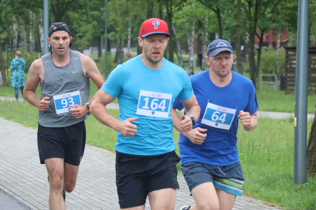 Deszcz nie był wymówką. Biegowe GP w Brzozowicach