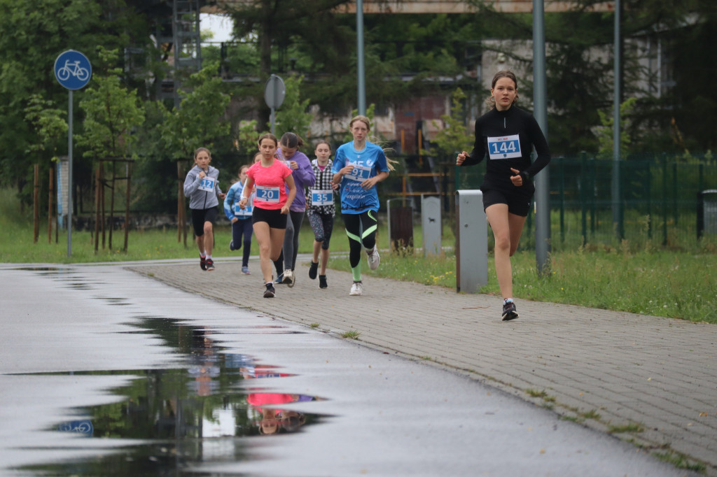 Deszcz nie był wymówką. Biegowe GP w Brzozowicach