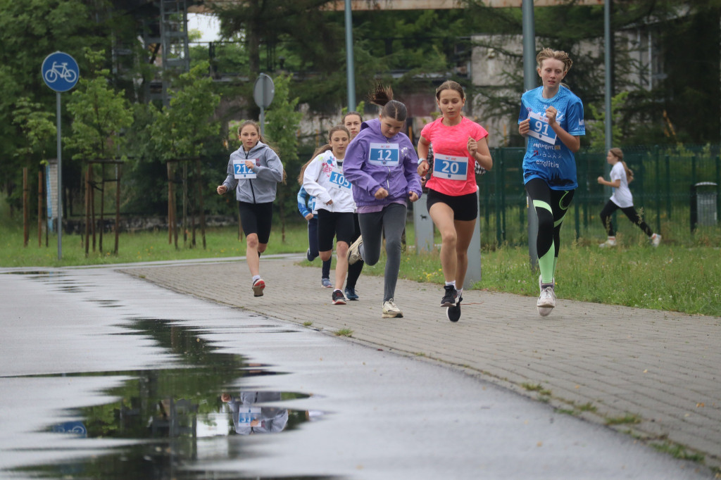 Deszcz nie był wymówką. Biegowe GP w Brzozowicach