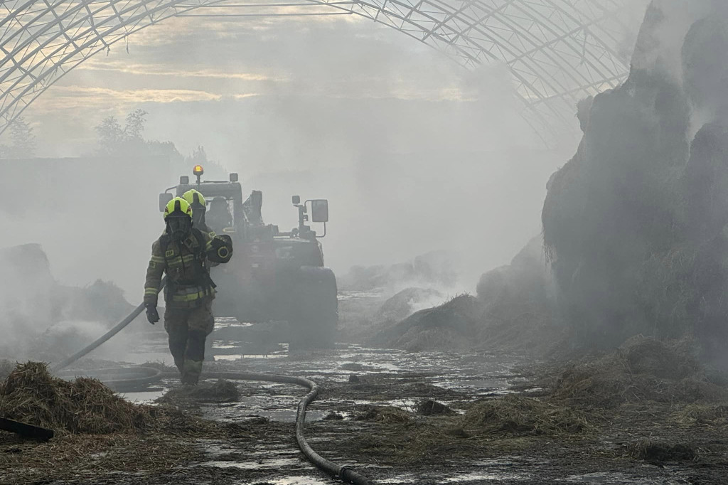 Powiat tarnogórski. Pożar w ośrodku jeździeckim