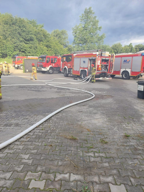 Powiat tarnogórski. Pożar w ośrodku jeździeckim