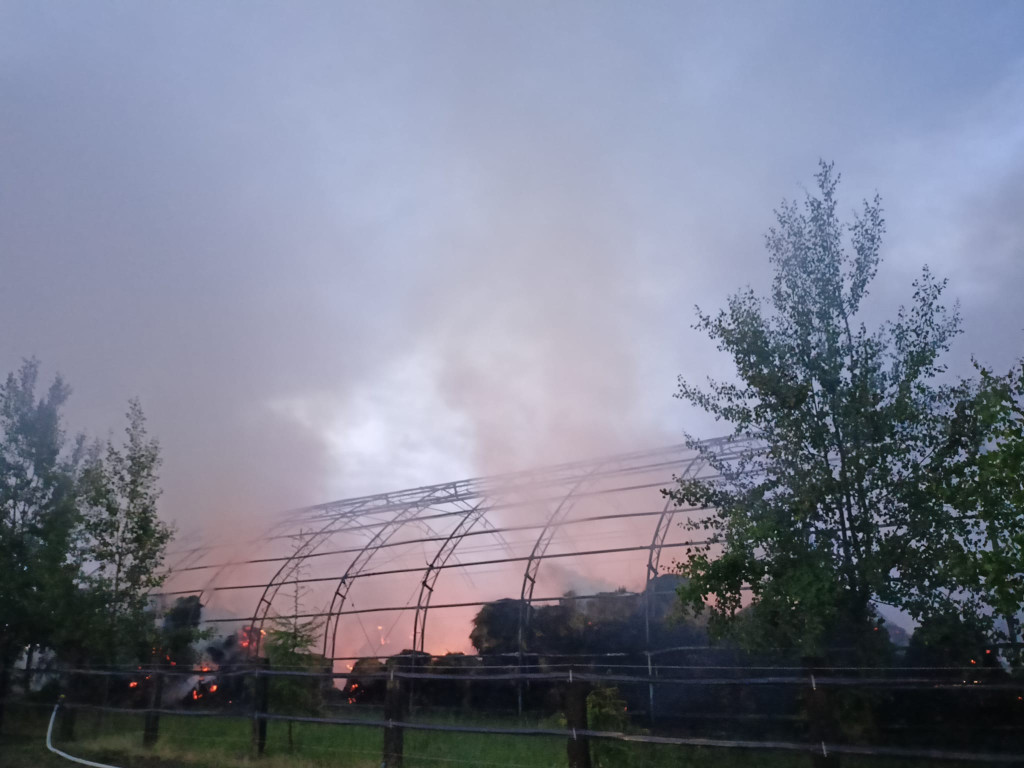 Powiat tarnogórski. Pożar w ośrodku jeździeckim
