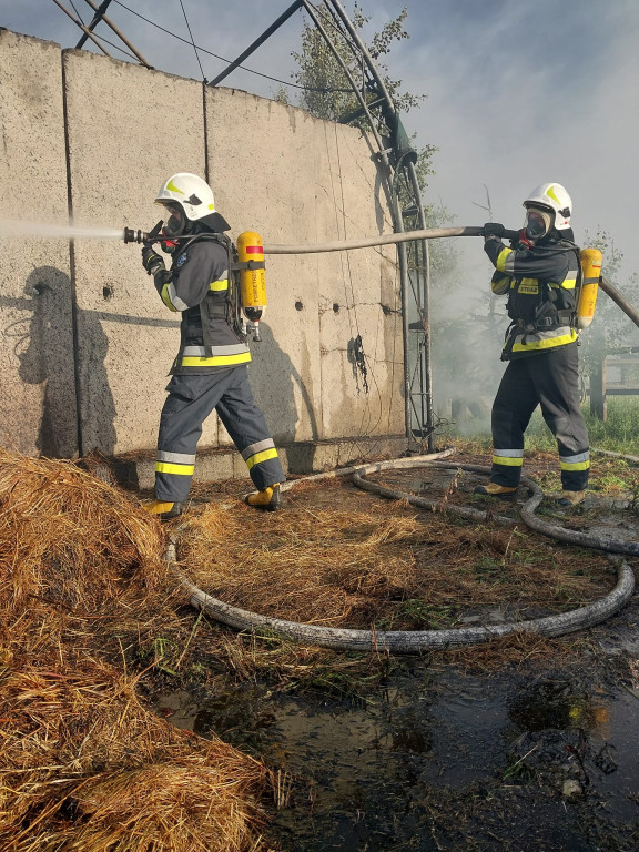 Powiat tarnogórski. Pożar w ośrodku jeździeckim