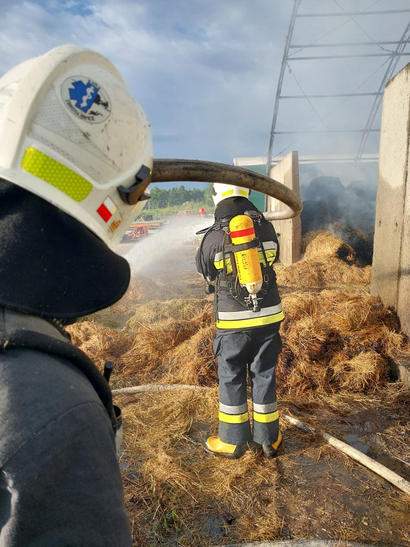 Powiat tarnogórski. Pożar w ośrodku jeździeckim