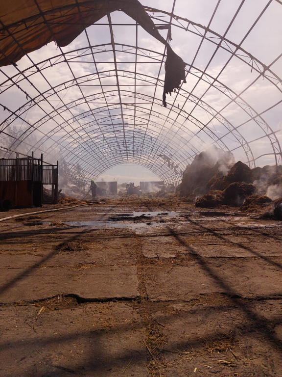 Powiat tarnogórski. Pożar w ośrodku jeździeckim