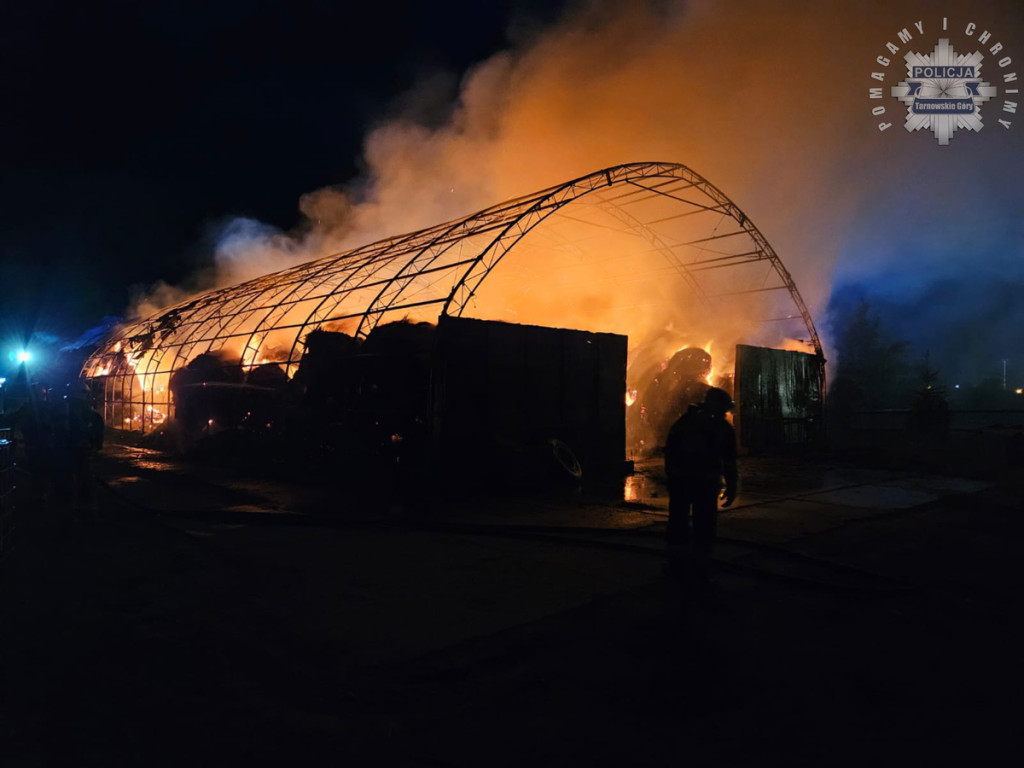 Powiat tarnogórski. Pożar w ośrodku jeździeckim