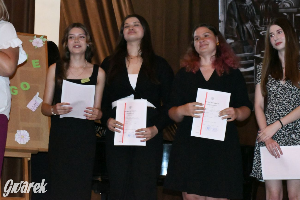 Uczniowie Chemika zakończyli rok szkolny [FOTO]