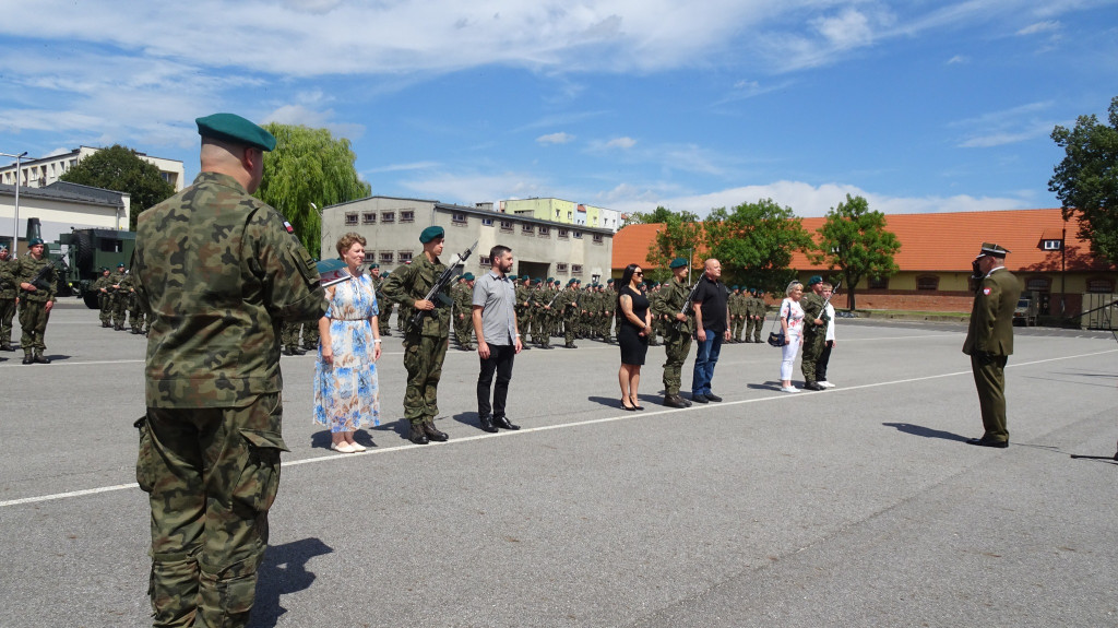 Tarnowskie Góry. Uroczysta przysięga w  5. Pułku Chemicznym [FOTO]