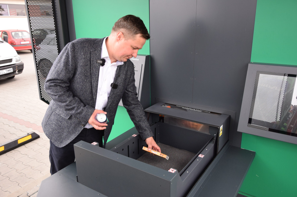 Dino otwarło automatyczny sklep. Znajduje się po sąsiedzku