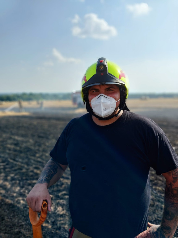 Z pożarem walczyło kilkudziesięciu strażaków i helikopter