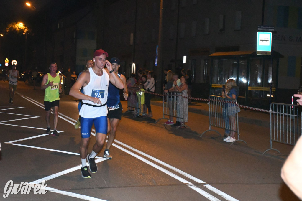 Prawie 1200 zawodników na piekarskim półmaratonie