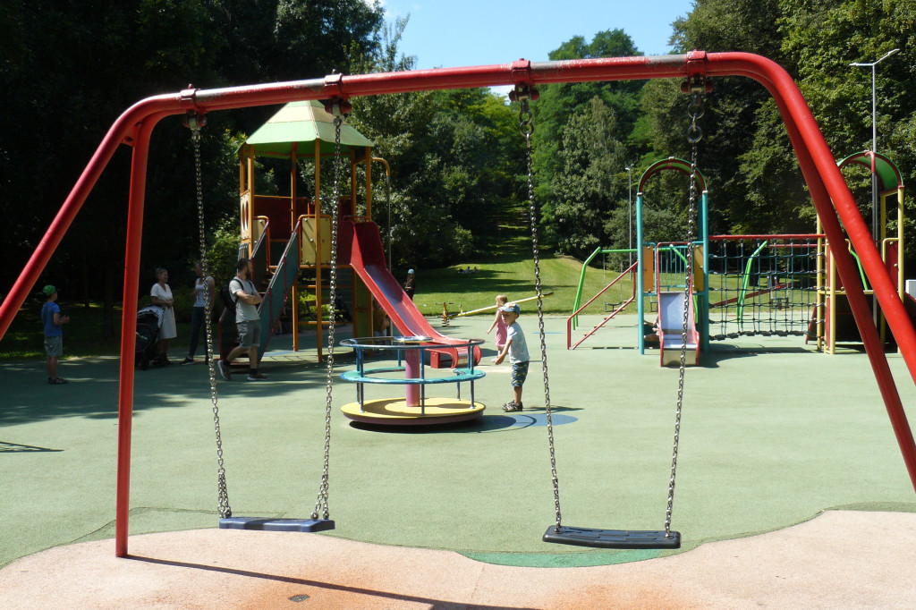 Place zabaw. Na który stawiacie?