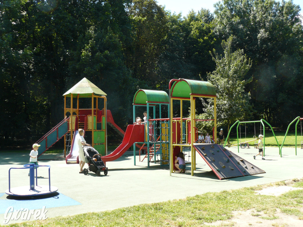 Place zabaw. Na który stawiacie?