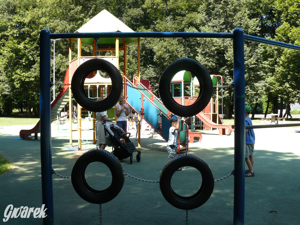 Place zabaw. Na który stawiacie?