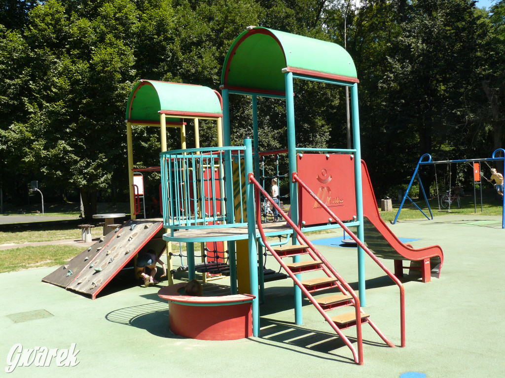 Place zabaw. Na który stawiacie?