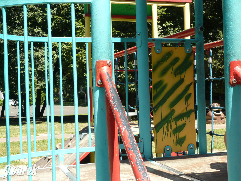 Place zabaw. Na który stawiacie?