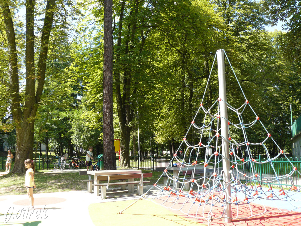 Place zabaw. Na który stawiacie?