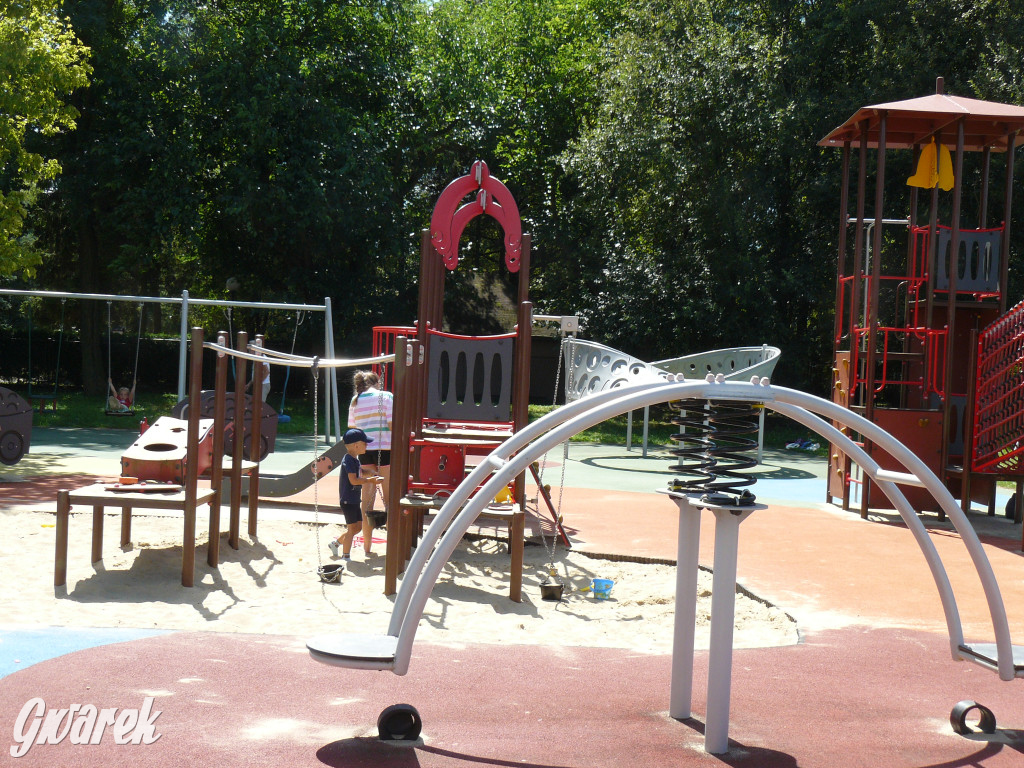 Place zabaw. Na który stawiacie?