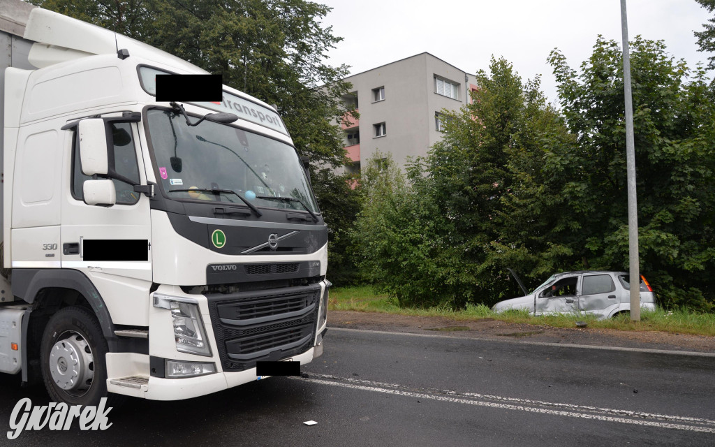 Tarnowskie Góry, obwodnica. Zderzenie z ciężarówką