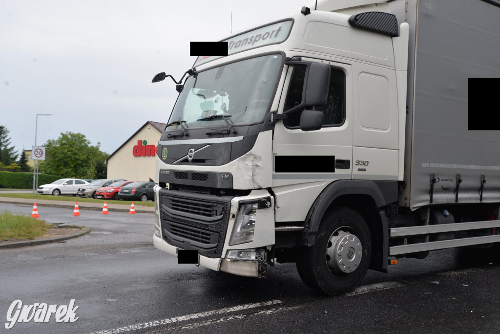 Tarnowskie Góry, obwodnica. Zderzenie z ciężarówką