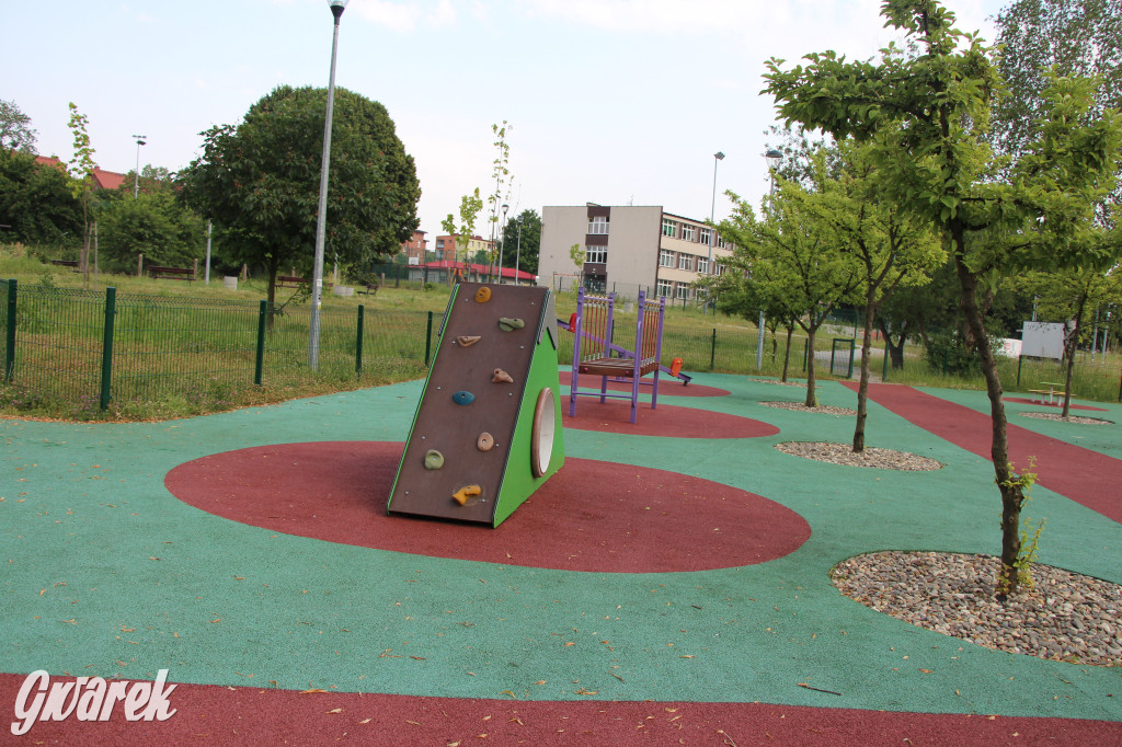 Place zabaw. Na który stawiacie?