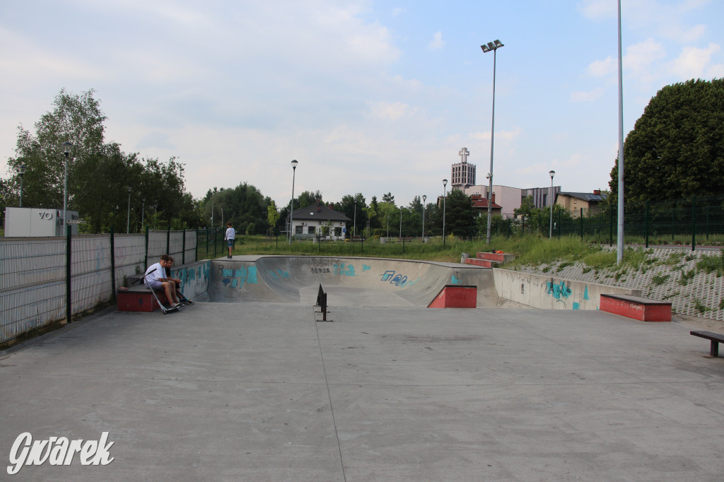 Place zabaw. Na który stawiacie?