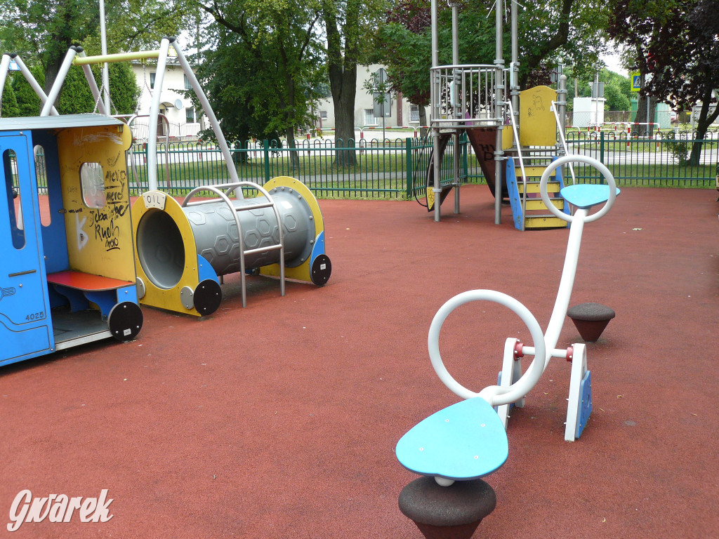 Place zabaw. Na który stawiacie?